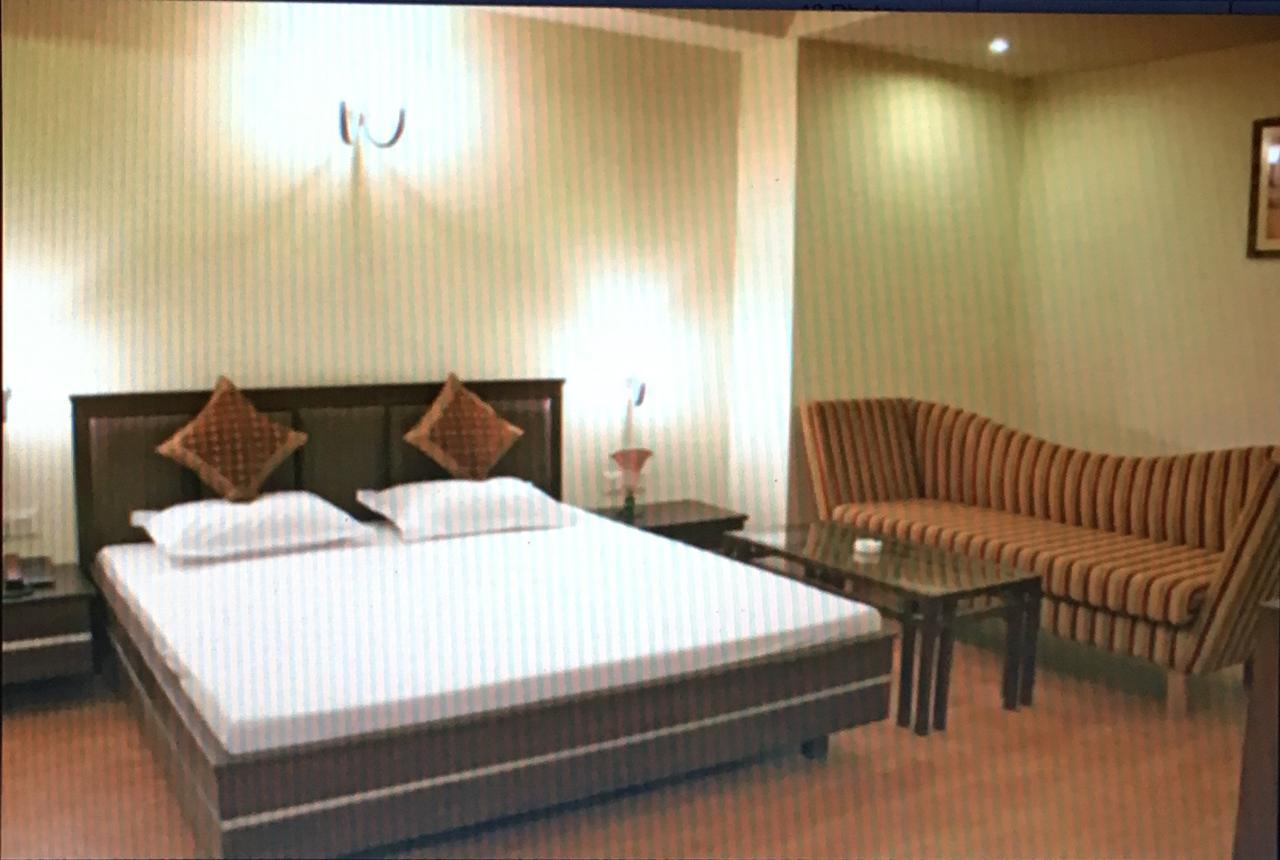Hotel Elm Tree Amritsar Zewnętrze zdjęcie