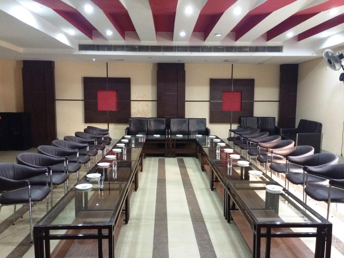 Hotel Elm Tree Amritsar Zewnętrze zdjęcie